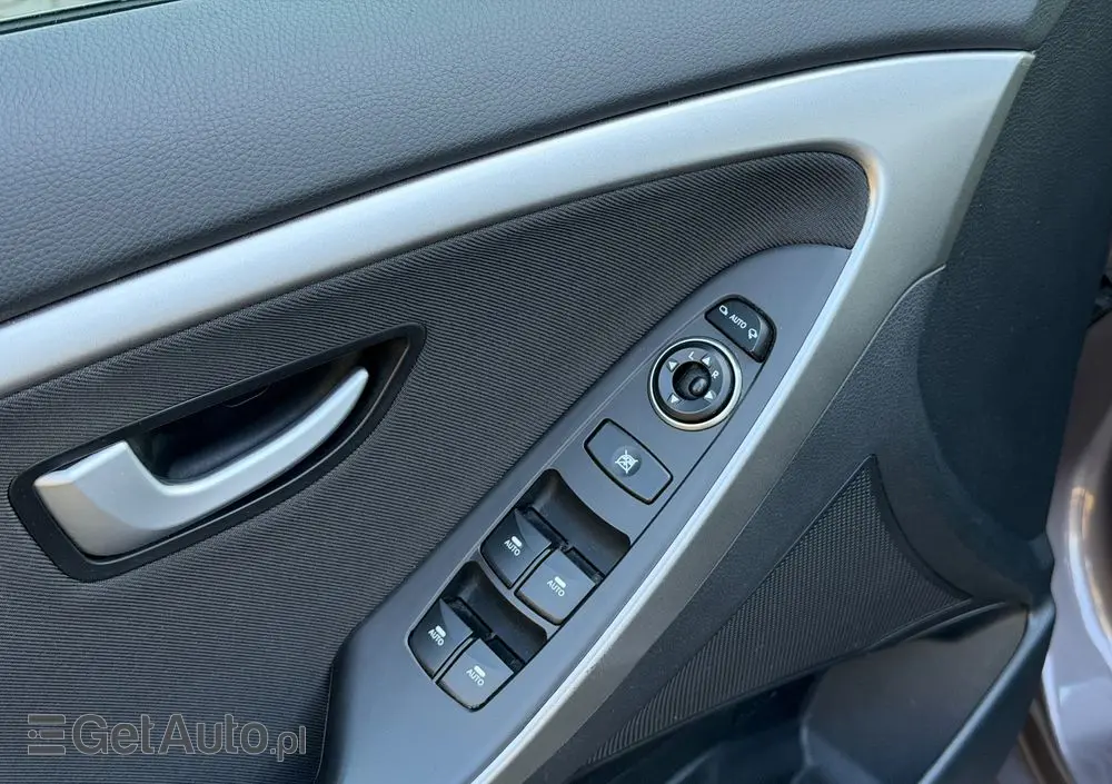 HYUNDAI I30 Blue Kombi 1.4 YES Gold