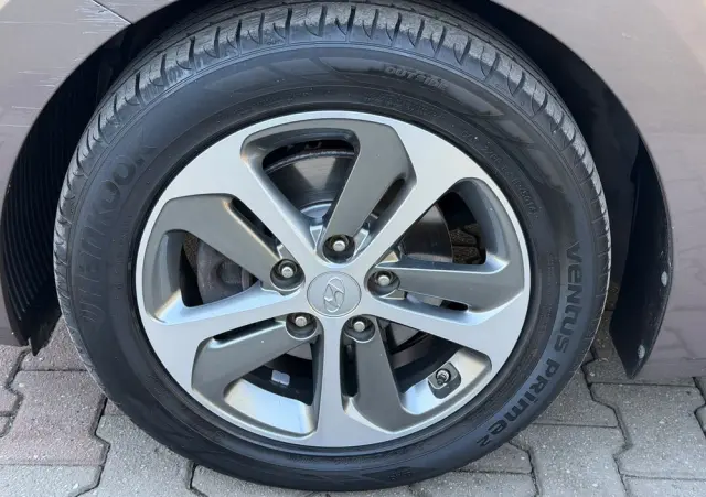 HYUNDAI I30 Blue Kombi 1.4 YES Gold