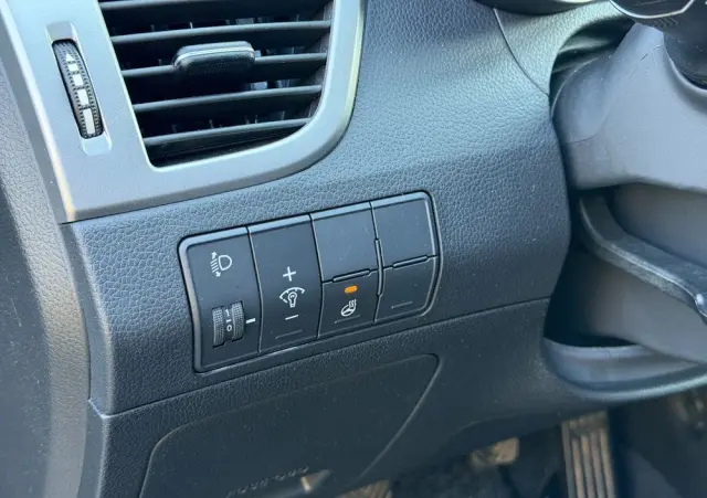 HYUNDAI I30 Blue Kombi 1.4 YES Gold