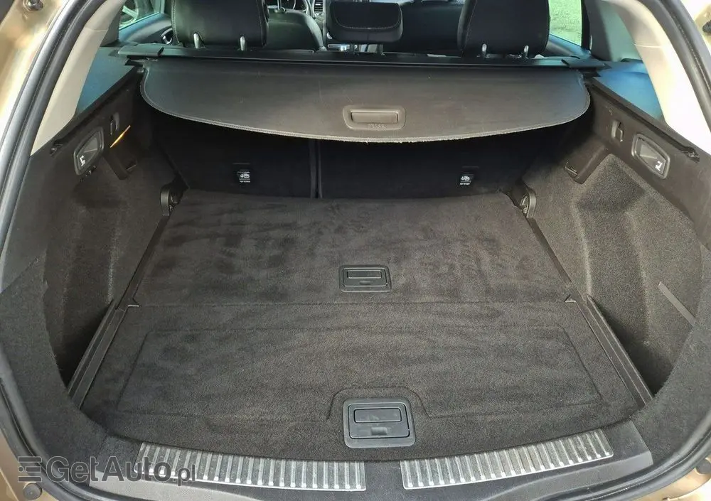 RENAULT Megane Grandtour ENERGY TCe 130 BOSE EDITION