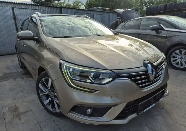 RENAULT Megane Grandtour ENERGY TCe 130 BOSE EDITION