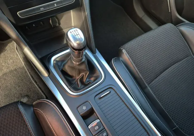 RENAULT Megane Grandtour ENERGY TCe 130 BOSE EDITION