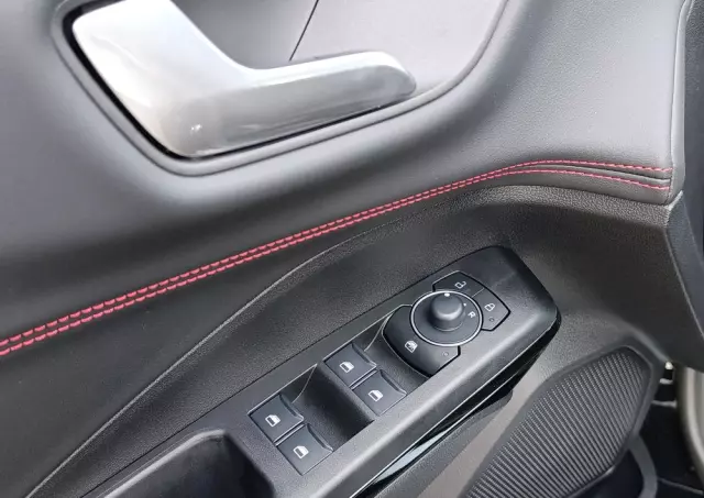 FORD Puma 1.0 EcoBoost mHEV ST-Line PowerShift