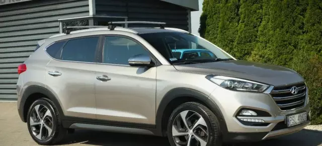 HYUNDAI Tucson 