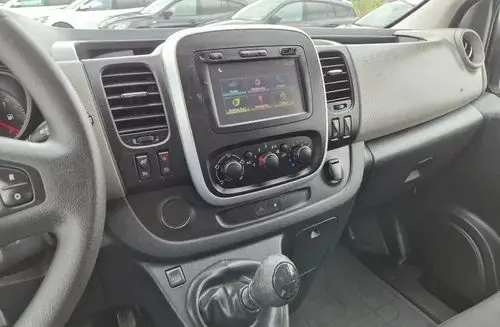 RENAULT Trafic 