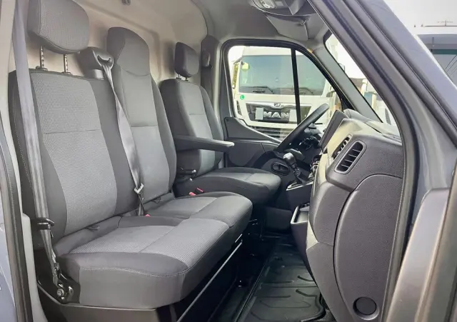 RENAULT MASTER 2.3 136KM / SALON POLSKA / BEZWYPADKOWY / PIERWSZY WŁAŚCICIEL 