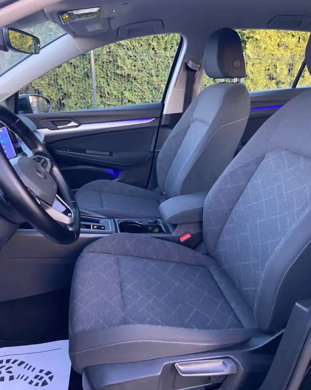 VOLKSWAGEN Golf 2.0 TDI SCR DSG Life