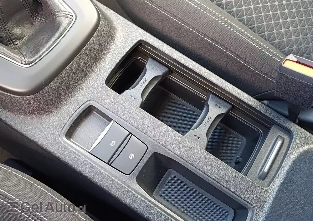 FORD Kuga 1.5 EcoBoost FWD Titanium