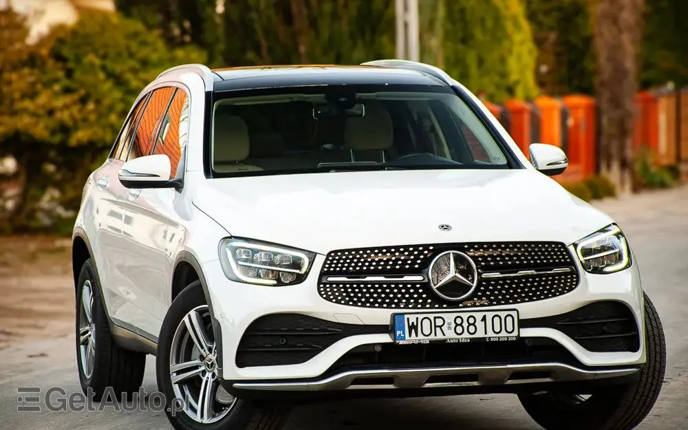 MERCEDES-BENZ GLC 300 4Matic 9G-TRONIC AMG Line