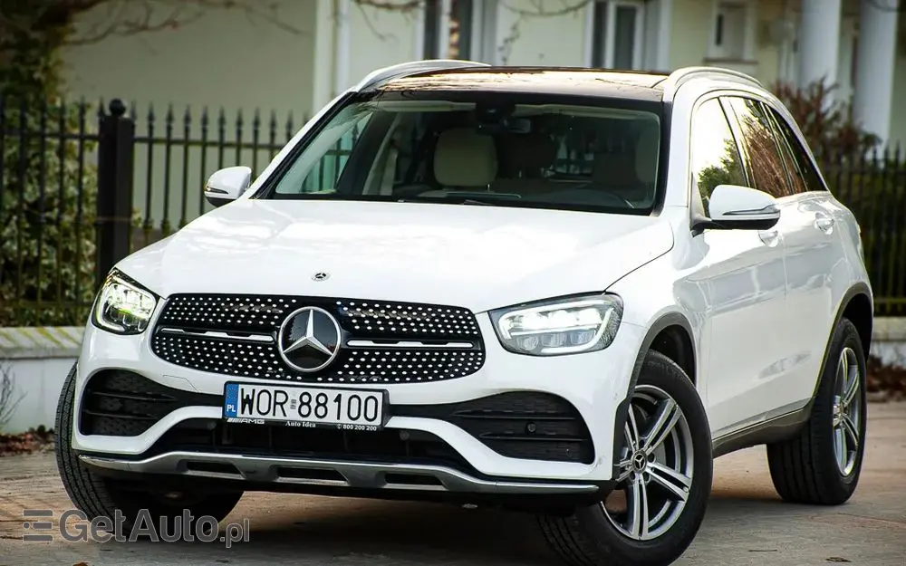 MERCEDES-BENZ GLC 300 4Matic 9G-TRONIC AMG Line