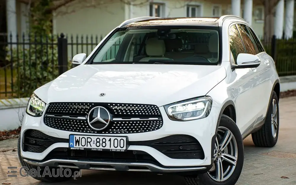 MERCEDES-BENZ GLC 300 4Matic 9G-TRONIC AMG Line