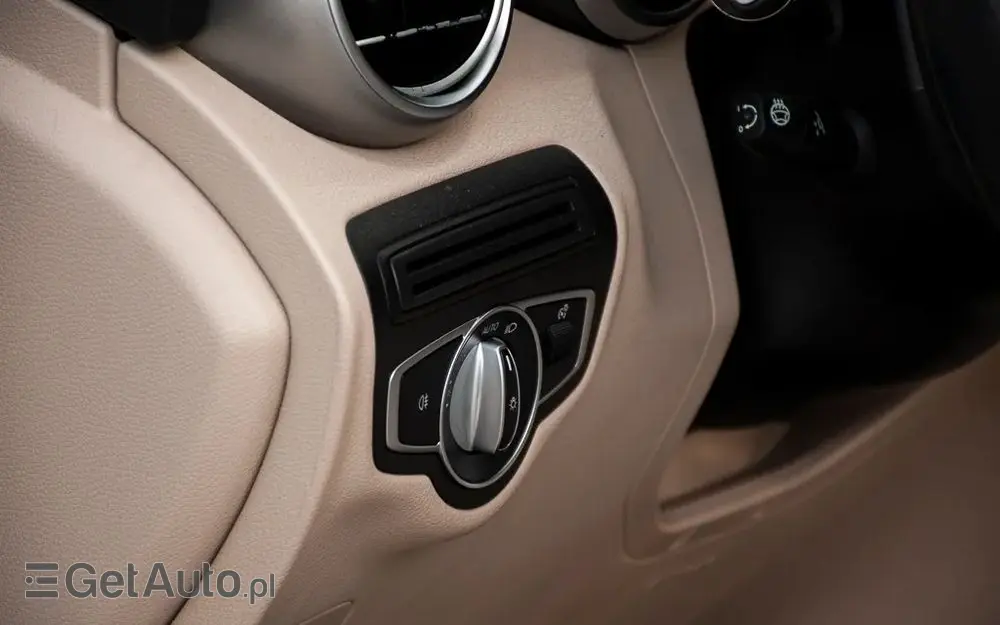 MERCEDES-BENZ GLC 300 4Matic 9G-TRONIC AMG Line