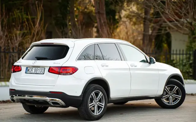 MERCEDES-BENZ GLC 300 4Matic 9G-TRONIC AMG Line