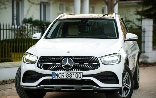 MERCEDES-BENZ GLC 300 4Matic 9G-TRONIC AMG Line