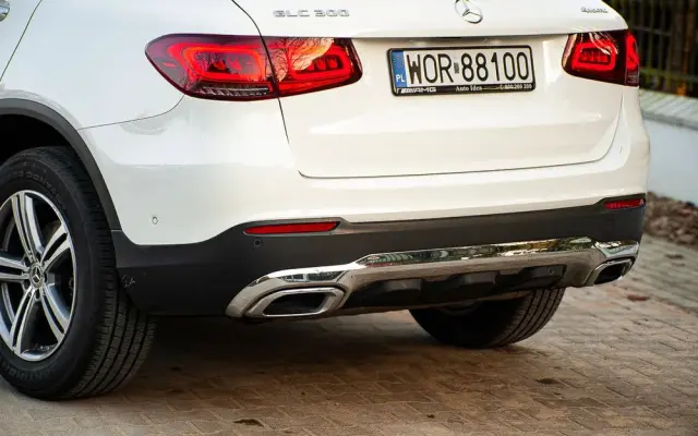 MERCEDES-BENZ GLC 300 4Matic 9G-TRONIC AMG Line