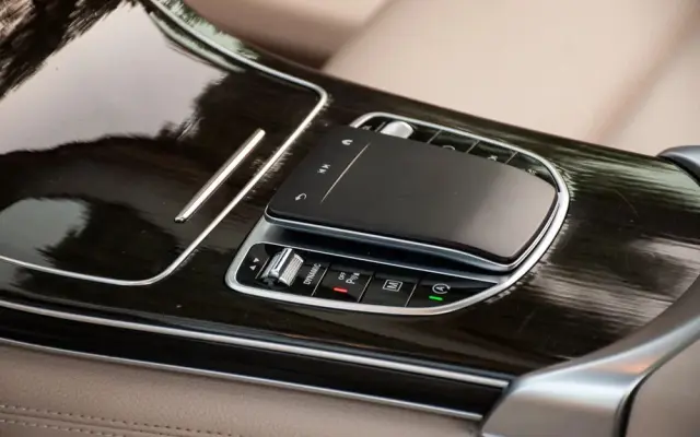 MERCEDES-BENZ GLC 300 4Matic 9G-TRONIC AMG Line
