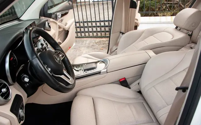 MERCEDES-BENZ GLC 300 4Matic 9G-TRONIC AMG Line
