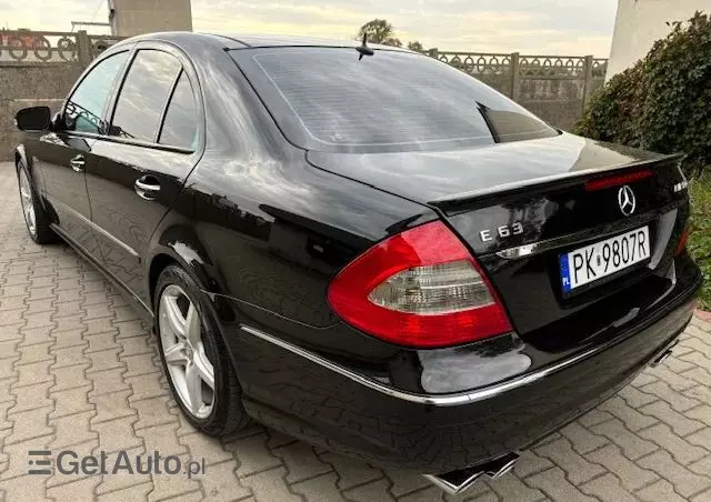 MERCEDES-BENZ Klasa E 63 AMG