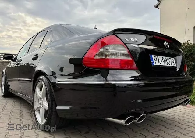 MERCEDES-BENZ Klasa E 63 AMG