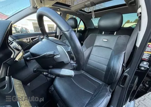 MERCEDES-BENZ Klasa E 63 AMG
