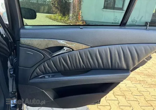MERCEDES-BENZ Klasa E 63 AMG