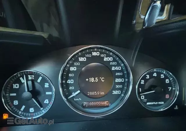 MERCEDES-BENZ Klasa E 63 AMG
