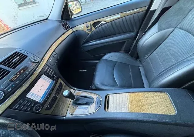 MERCEDES-BENZ Klasa E 63 AMG