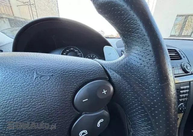 MERCEDES-BENZ Klasa E 63 AMG