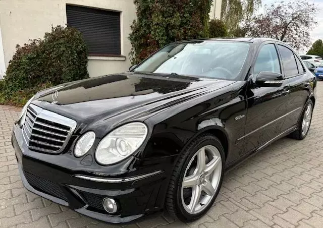 MERCEDES-BENZ Klasa E 63 AMG