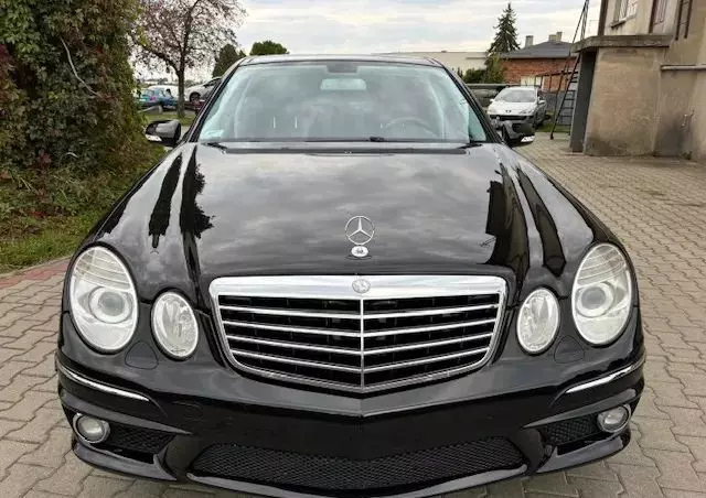 MERCEDES-BENZ Klasa E 63 AMG
