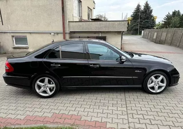 MERCEDES-BENZ Klasa E 63 AMG