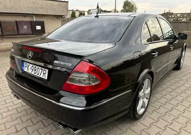 MERCEDES-BENZ Klasa E 63 AMG