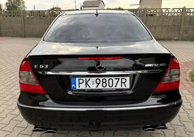MERCEDES-BENZ Klasa E 63 AMG