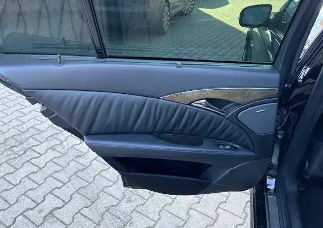 MERCEDES-BENZ Klasa E 63 AMG