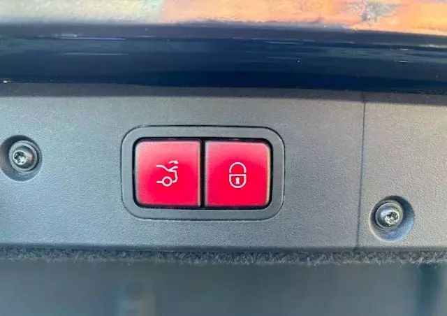 MERCEDES-BENZ Klasa E 63 AMG