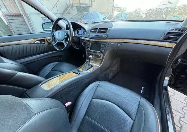 MERCEDES-BENZ Klasa E 63 AMG