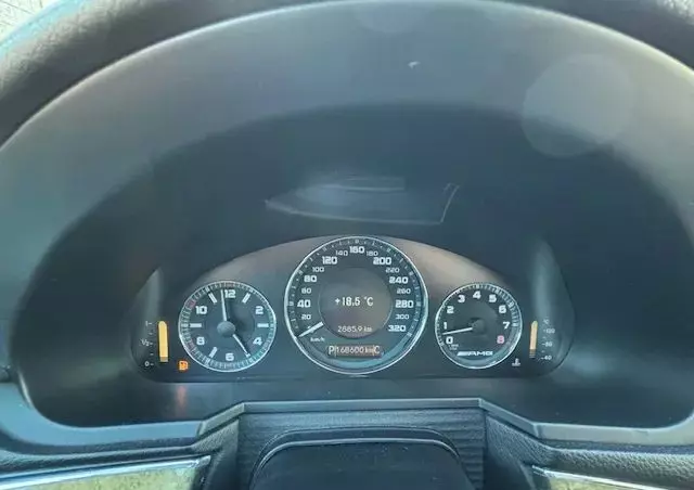 MERCEDES-BENZ Klasa E 63 AMG