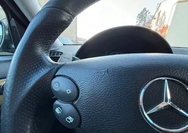 MERCEDES-BENZ Klasa E 63 AMG