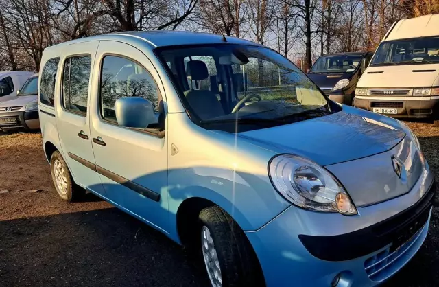 RENAULT Kangoo 