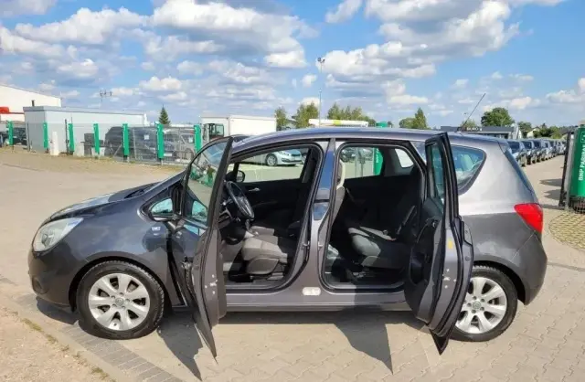 OPEL Meriva 