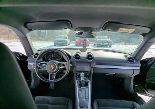 PORSCHE 718 Cayman GPF