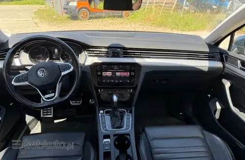 VOLKSWAGEN Passat Alltrack 