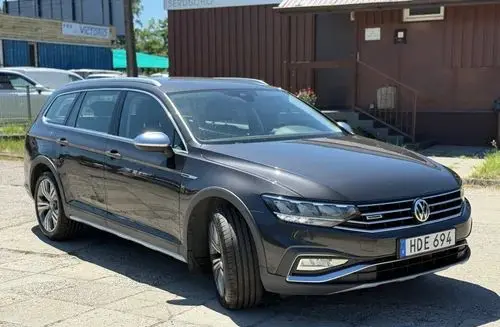 VOLKSWAGEN Passat Alltrack 