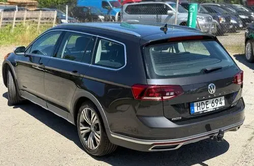 VOLKSWAGEN Passat Alltrack 