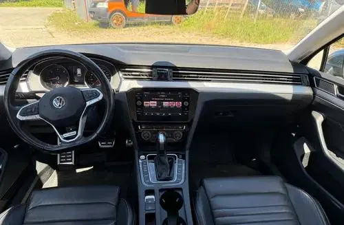 VOLKSWAGEN Passat Alltrack 