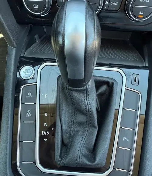 VOLKSWAGEN Passat Alltrack 