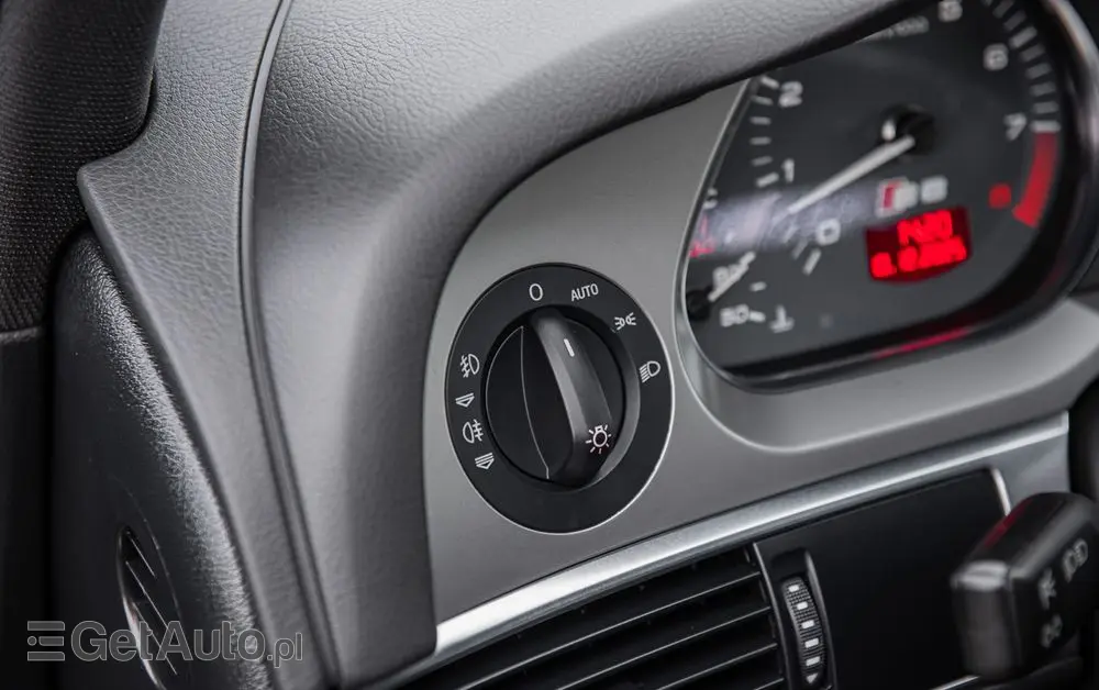 AUDI S6 Avant Standard