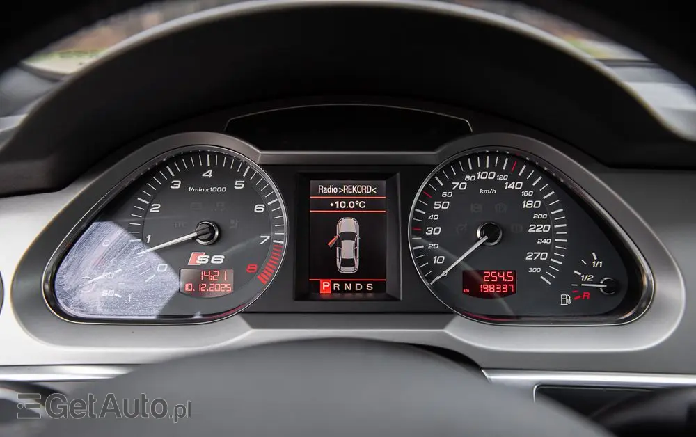 AUDI S6 Avant Standard