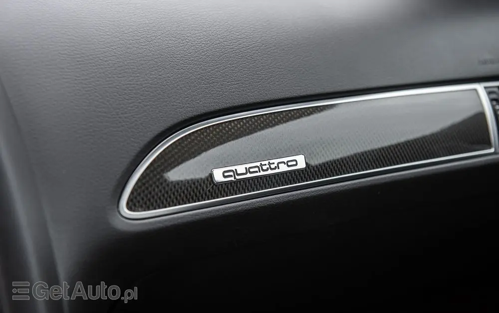 AUDI S6 Avant Standard