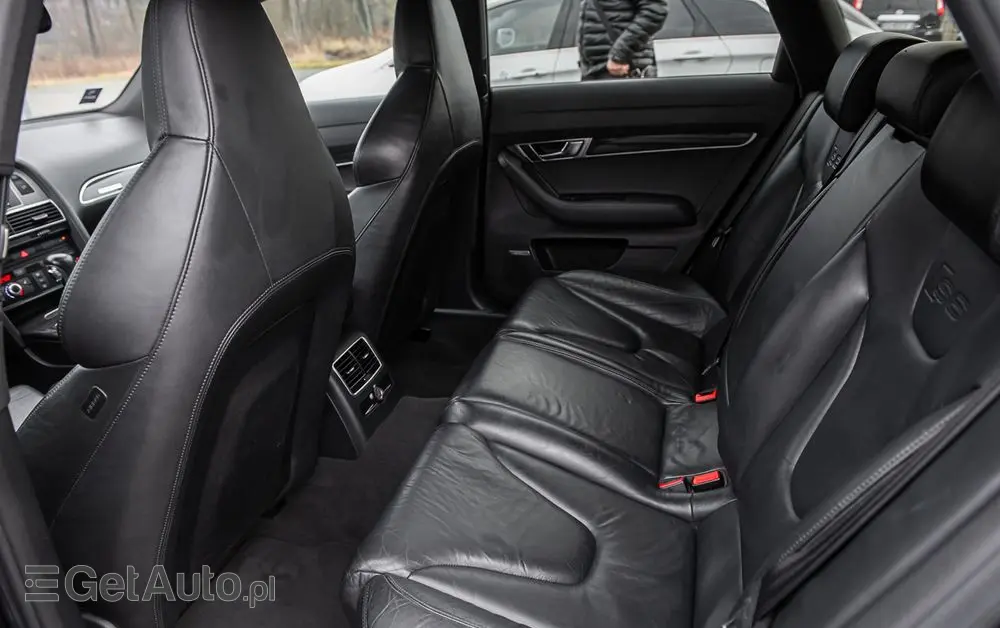 AUDI S6 Avant Standard